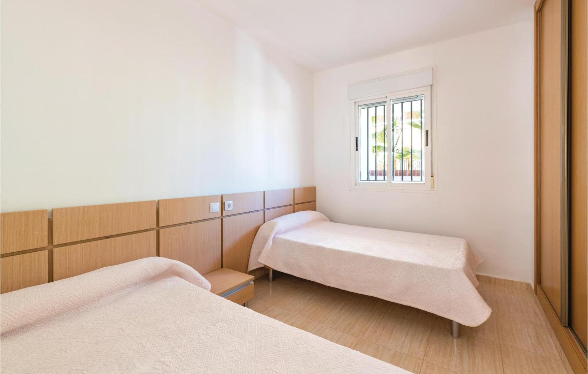 Amazing Apartment In Oropesa Del Mar With Kitchen Екстер'єр фото