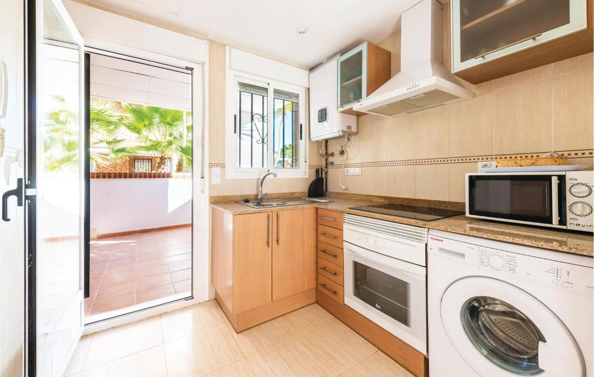 Amazing Apartment In Oropesa Del Mar With Kitchen Екстер'єр фото