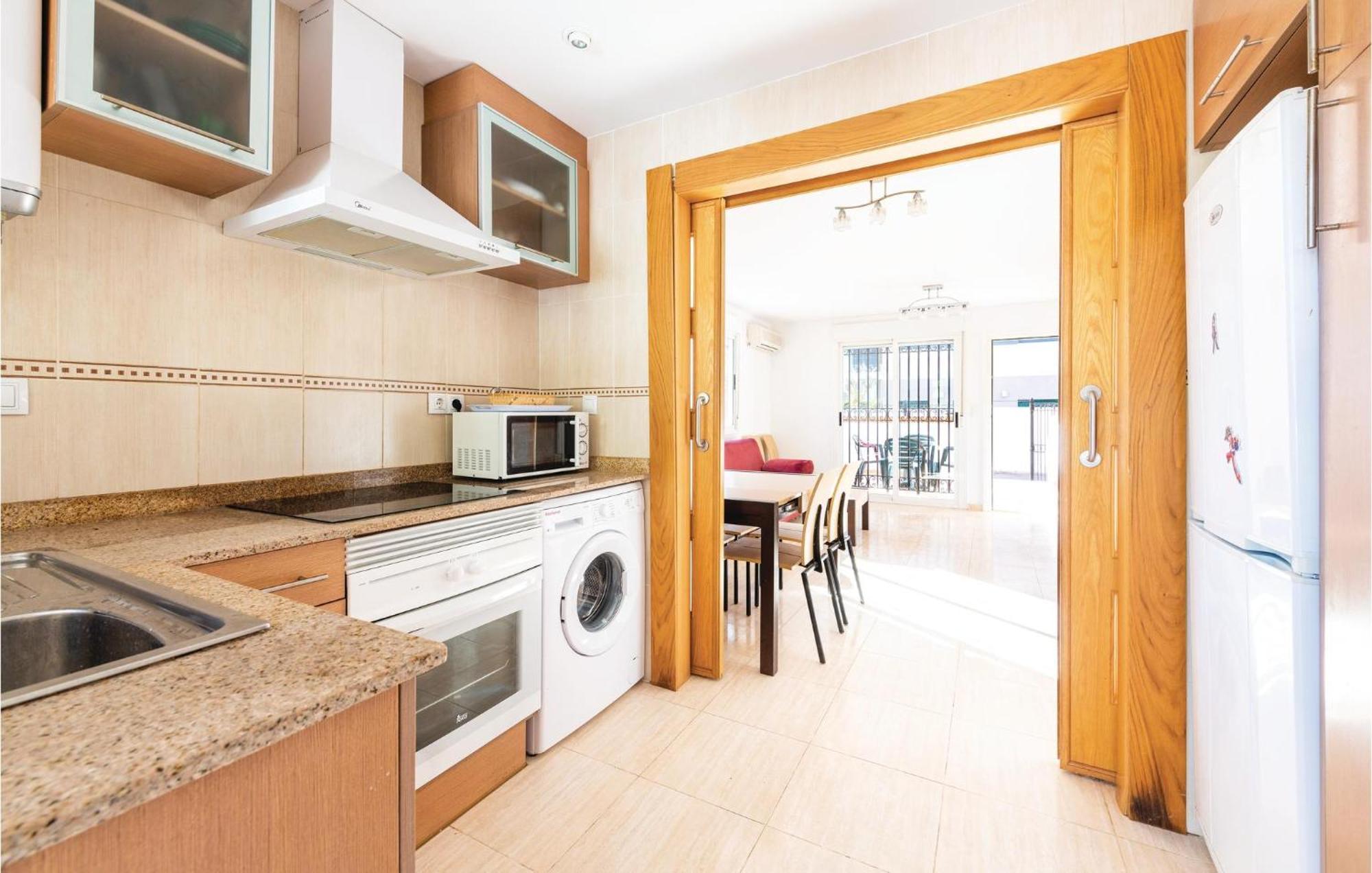 Amazing Apartment In Oropesa Del Mar With Kitchen Екстер'єр фото